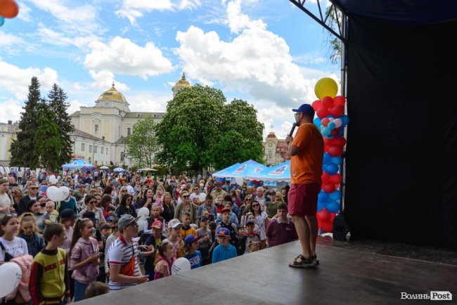 Морозива багато не буває: у Луцьку влаштували грандіозне свято найсмачніших солодощів та найяскравіших емоцій. ФОТО*