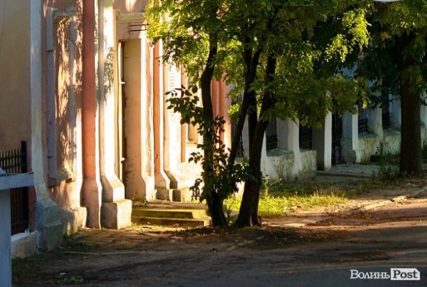 Луцькі тринітари: фотомандрівка у невідоме