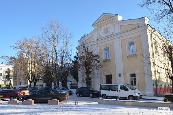 Луцькі тринітари: фотомандрівка у невідоме