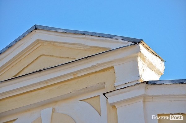 Луцькі тринітари: фотомандрівка у невідоме