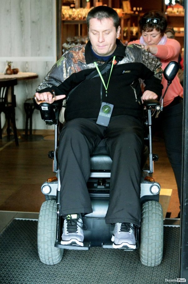 Місто перешкод: у які заклади Луцька можна потрапити на візку?