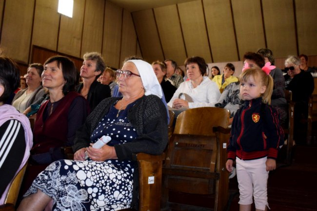 «Просимо Бога для вас здоров’я і щоб ви лишилися нашим депутатом», - волиняни до Степана Івахіва*