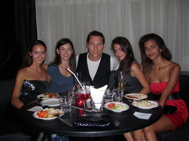 «Нотатки мандрівниці» Анни Басманової-Тріль: Я сумую за ресторанами на 63-му поверсі, де місто - на долоні