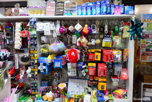 Весь товар по 20 гривень: в чому секрет мережі таких магазинів у Луцьку 