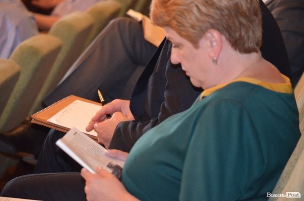 Дорогі й не дуже депутати місцевих рад