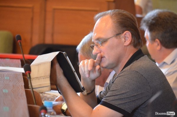 Дорогі й не дуже депутати місцевих рад