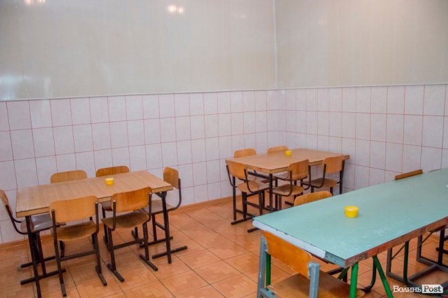 «Наші пацієнти на вулиці з нами не вітаються»: як у луцькому наркодиспансері лікують алкоголіків та наркоманів