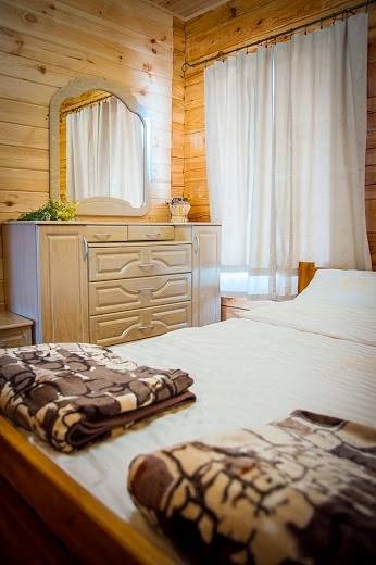 «Nester-House» - гостинний маєток на Світязі*