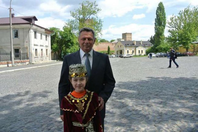 Отримують продукти поштою і не купують парфуми: тонкощі життя луцьких мусульман