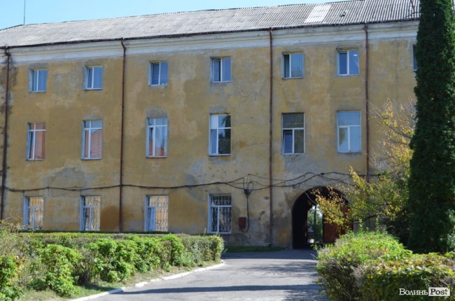 Замок божевілля і Невідомий №3: життя за стінами олицької психлікарні