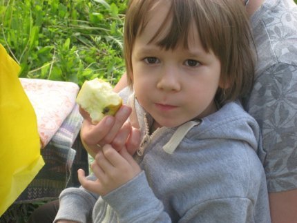 «Мені 33 роки, а я не вмію робити того, що робить моя дитина у сім», - мама лучанина-аутиста