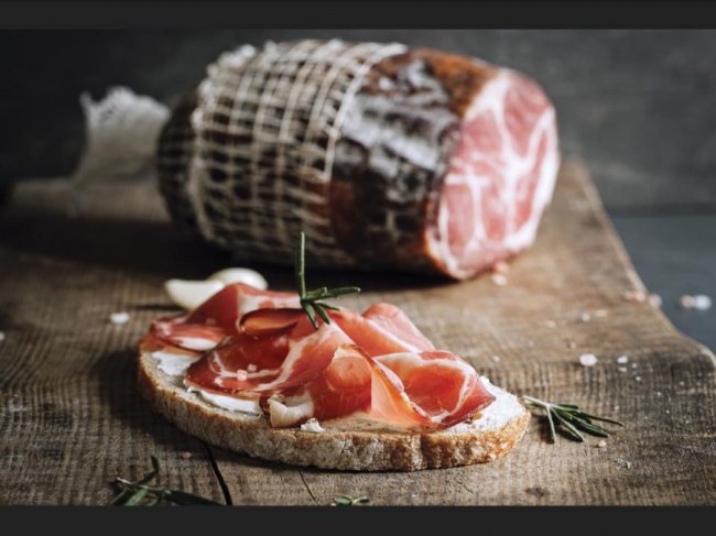 Унікальні смаки і ніякої «хімії»: в’ялене м’ясо для справжніх гурманів від «Волинського ексклюзиву»*