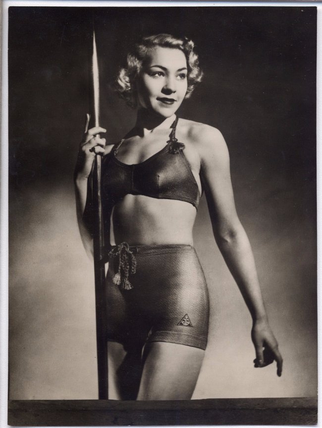 Пляжна мода в Луцьку майже 100 років тому 