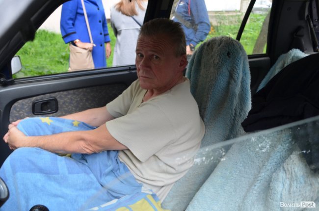 «Найкращий в світі дядя Жора»: історія лучанина, який живе у машині 