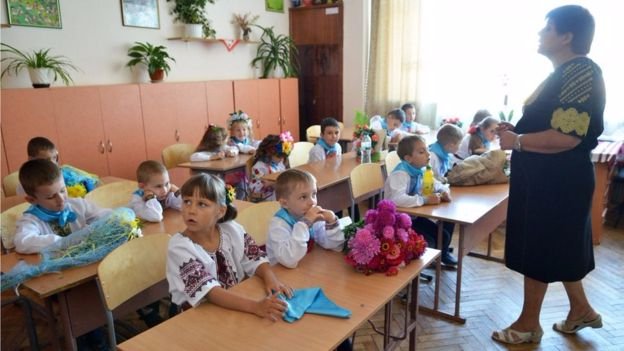 Без російських шкіл, але з російськими класами: особливості освітньої реформи