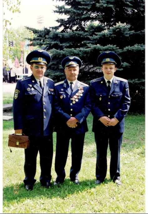 Три покоління офіцерів родини - Іван,Микола та Дмитро Матрунчики