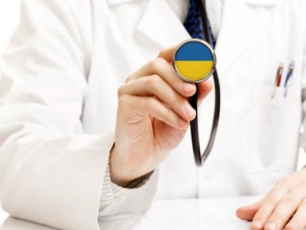 Волонтери в білих халатах: як волинські лікарі допомагали біля фронту