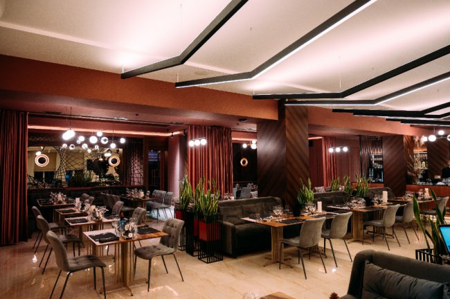 Офіційно відкрили оновлений ресторан «Срібні  Лелеки»* 