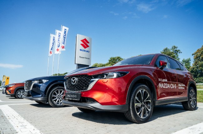 Під Луцьком відкрили нові автоцентри Suzuki та Mazda*