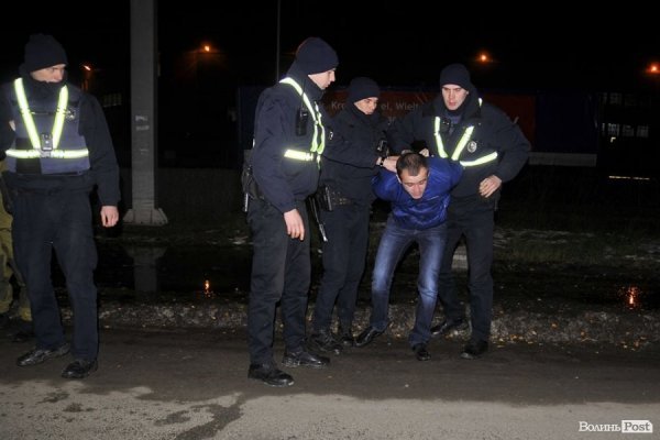 «Нічна варта»: розтрощені автівки, масова бійка і Lexus, який «доїздився»