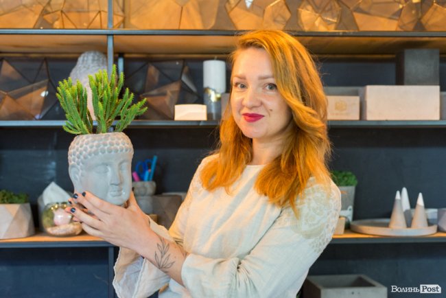 Бізнес у стилі «лофт»: майстриня з Луцька вирощує рослини в бетоні. ФОТО