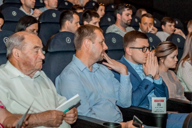 ЦИТАТНИК Олени Палагути: Я не проводила вихідні вдома, не пекла пирогів і «Наполеон»