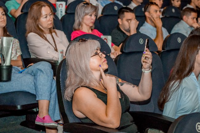 ЦИТАТНИК Олени Палагути: Я не проводила вихідні вдома, не пекла пирогів і «Наполеон»