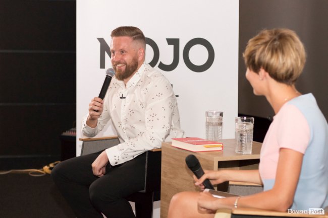 ЦИТАТНИК Романа Хорзова: Найбільша криза в мене виникає, коли я лежу на дивані