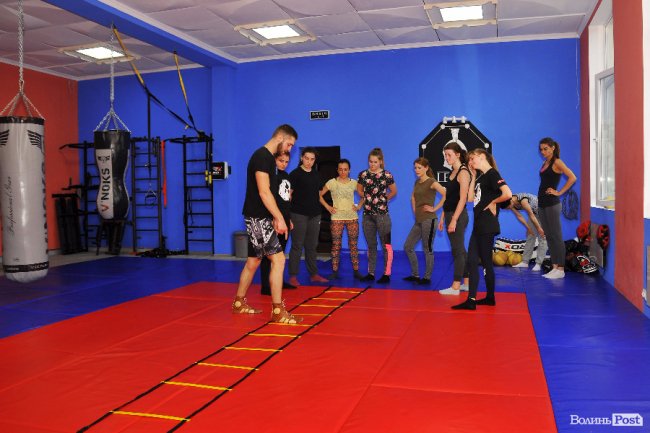 «ЛедіЛегіон»: тренування для ніг