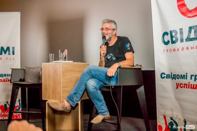 ЦИТАТНИК АНДРІЯ КУЛИКОВА: Ніколи не обмежуйтеся читанням заголовка