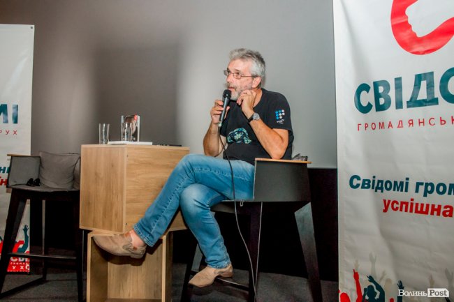 ЦИТАТНИК АНДРІЯ КУЛИКОВА: Ніколи не обмежуйтеся читанням заголовка