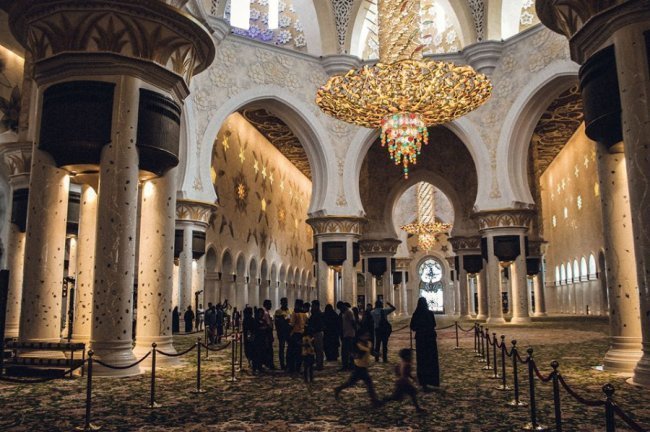 «Нотатки мандрівниці» Олександри Гусар про ОАЕ: Специфічні запахи та секс-туризм