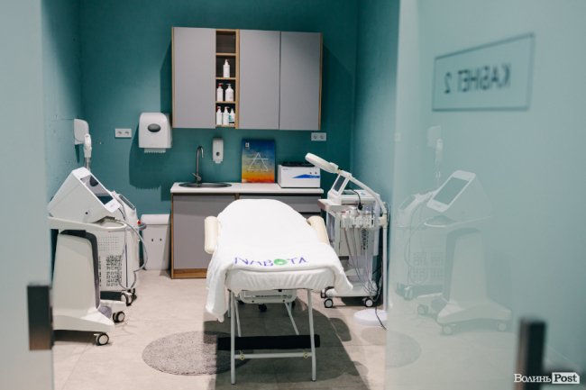 Академія косметології у Луцьку: що входить у курс від Наталії Лавренюк (фото)