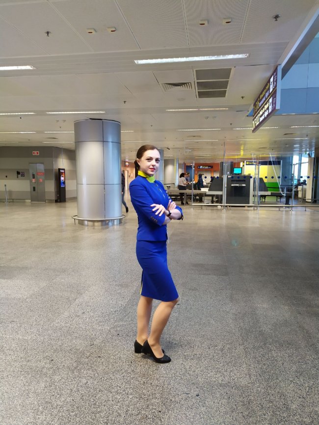 «Мій перший робочий політ був буквально першим у житті»: стюардеса з Волині – про міфи, коронавірус та яйця на борту 