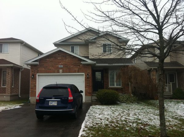 «Нотатки мандрівниці» Марії Мовшук: студенти в піжамі, «забиті» холодильники та українці в Канаді