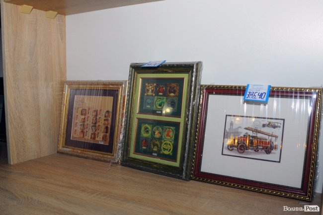 Будні «головного» відділення «Укрпошти» в Луцьку. ФОТО