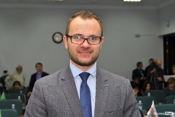 Пекли, носили, воювали: як заробили свої перші гроші депутати Луцькради