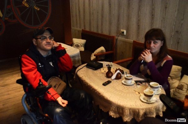 Місто перешкод: у які заклади Луцька можна потрапити на візку?