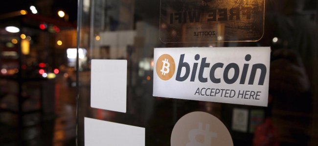 інформація про те, що у закладі приймають біткоіни