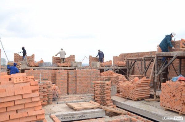 Хто хоче квартиру із чудовим виглядом з вікна?