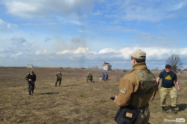 Важко в навчанні – легко в бою: на Волині - «вогневий» вишкіл загонів тероборони