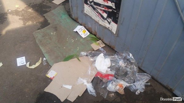 «Такой бриллиант – в таком навозе», або Що думають туристи про сусідство Луцького замку з Центральним ринком