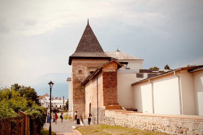 Музейний простір Окольний замок