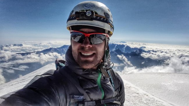 Селфі на вершині Казбеку.