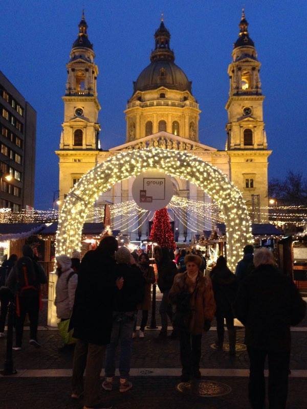 «Нотатки мандрівниці» Олени Кравчук: оргазм в Будапешті, вуличні смаколики та термальні води