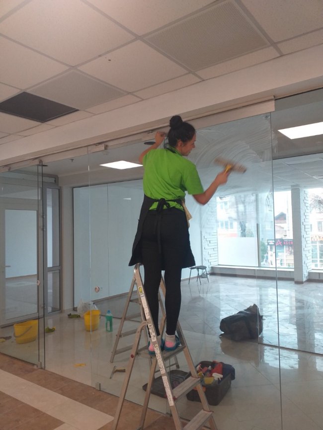 Якісно, швидко та безпечно: волинська компанія «CLEAN Service» надає повний спектр клінінгових послуг*