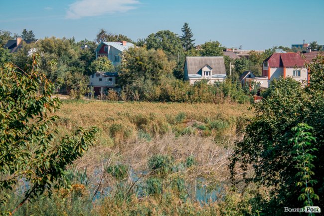 Чисте повітря та сільська тиша: за що лучани люблять Кічкарівку. ФОТО
