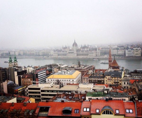 «Нотатки мандрівниці» Олени Кравчук: оргазм в Будапешті, вуличні смаколики та термальні води