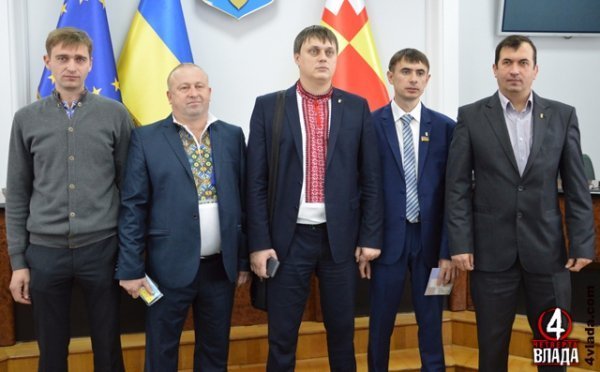 Фото видання «Четверта влада»