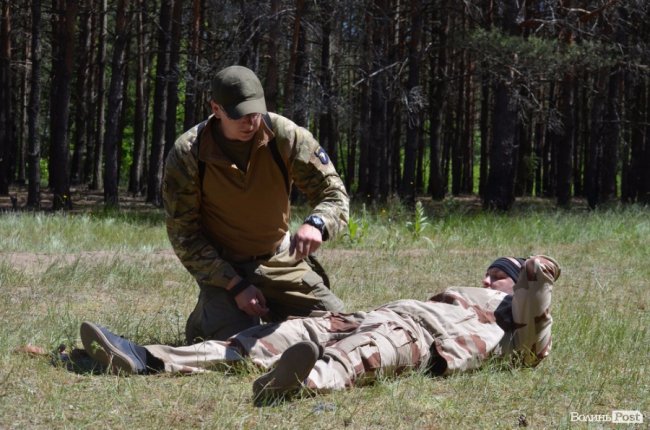 Патріоти краю і країни: як у лісах Волині тренуються загони тероборони